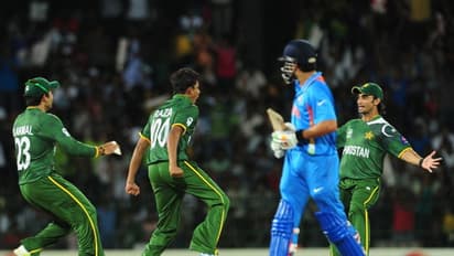 సెహ్వాగ్‌ని అవుట్ చేయడం చాలా ఈజీ! పాక్‌లో అయితే అతను టీమ్‌కి ఆడేవాడే కూడా కాదు... - పాక్ మాజీ క్రికెటర్