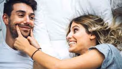 Relationship Tips : ঘুম থেকে উঠেই যৌনমিলনে লিপ্ত হতে চাইছেন, এই ৫ উপায়ে জাগান সঙ্গীকে