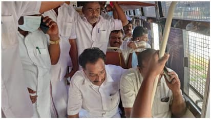 அதிமுக முன்னாள் அமைச்சர் எம்.ஆர்.விஜயபாஸ்கர் கைது... கரூரில் பரபரப்பு..!