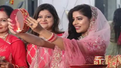 जानें आपके शहर में कब निकलेगा करवा चौथ का चांद, असम में सबसे पहले और महाराष्ट्र में सबसे आखिरी में होगा दीदार