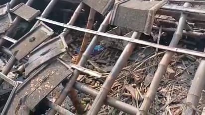 ফাটল অবৈধভাবে মজুত করা বোমা, বিস্ফোরণের তীব্রতায় ভাঙল তৃণমূল কর্মীর বাড়ির ছাদ