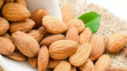 Foods For Skin: ఎప్పటికీ నిత్య యవ్వనంగా ఉంటూ.. వయసు కనిపించకూడదంటే.. ఈ ఫుడ్స్ ను తప్పక తినండి..