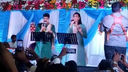 గాయకుడిగా మారిన వైసీపీ ఎమ్మెల్యే కరణం ధర్మశ్రీ , వీడియో వైరల్