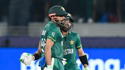 ടി20 ലോകകപ്പ്: കോലിപ്പോരാട്ടം പാഴായി; ബാബര്-റിസ്വാന് അതിശയ കൂട്ടുകെട്ടില് പാകിസ്ഥാന് 10 വിക്കറ്റ് ജയം