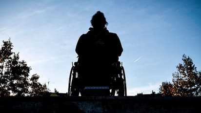 Monday Positive:दोस्त ने पुल से नीचे फेंक दिया, आधा शरीर पैरलाइज, फिर भी कहा- बेहतर इंसान बन गई