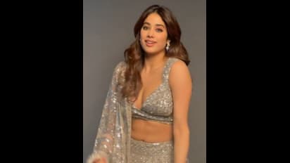 Janhvi kapoor Photoshoot: শরীরী ভাঁজে ভক্তদের ঘুম কাড়ছেন শ্রীকন্যা, নয়া ছবিতে তাক লাগালেন জাহ্নবী