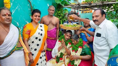 కార్యకర్త ఇంట శుభకార్యంలో ఎమ్మెల్యో రోజా సందడి..!