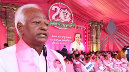 TRS Plenary: హైదరాబాద్ హైటెక్స్ లో గులాభీ పండగ... టీఆర్ఎస్ శ్రేణుల్లో నూతనోత్తేజం నింపిన కేసీఆర్ (ఫోటోలు)