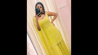 స్లీవ్ లెస్ ట్రెండీ వేర్ లో స్టైలిష్ ఫోజులిస్తున్న మెగా డాటర్ నిహారిక... అమ్మడు ఆనందం వెనుక కారణం అదేనా!