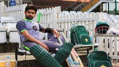 T20 World cup: బయో బబుల్ పై రవిశాస్త్రి కామెంట్స్ కి.. బాబర్ సపోర్ట్..!