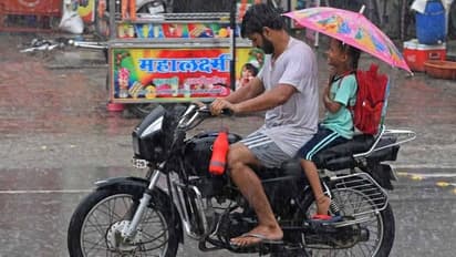 Child Helmet : കുട്ടികള്ക്കും ഹെൽമെറ്റ്, വേഗത 40 കിമീ മാത്രം; ടൂവീലര് യാത്രയ്ക്ക് ഇനി കര്ശന നിയന്ത്രണം