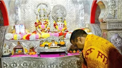 അയോധ്യയിൽ രാമക്ഷേത്ര ദർശനം നടത്തി അരവിന്ദ് കെജ്രിവാൾ, സൗജന്യ തീർത്ഥാടന പദ്ധതിയിൽ ഉൾപ്പെടുത്തും