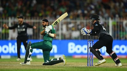 ടി20 ലോകകപ്പ്:  റിസ്‌വാന്‍റെ തുടക്കം, വിന്‍റേജ് മാലിക്ക്, കിവികളെയും വീഴ്ത്തി പാക്കിസ്ഥാന്‍