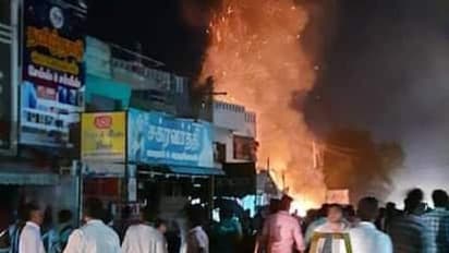 பட்டாசு கடைகளில் விதிமுறைகள் பின்பற்றாததே விபத்துகளுக்கு காரணம்.. சென்னை உயர் நீதிமன்றம் வேதனை. அதிரடி உத்தரவு