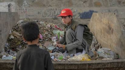 37,000 രൂപയ്ക്ക് പിഞ്ചുമകളെ വില്‍ക്കേണ്ടി വന്ന അമ്മ, പട്ടിണിമരണങ്ങള്‍, ദുരന്തമൊഴിയാതെ അഫ്ഗാനിസ്ഥാന്‍