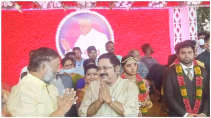 டிடிவியுடன் 11 வருஷம் ஒன்னும் மண்ணுமா இருந்தவன் நான்.. எரியும் தீயில் எண்ணெய் ஊற்றிய ஓபிஎஸ் தம்பி ஓ.ராஜா..