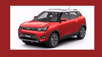 Mahindra XUV300  : 2022 മഹീന്ദ്ര XUV300 ഫേസ്‌ലിഫ്റ്റ്; ഫ്രണ്ട്, റിയർ റെൻഡർ ഡിസൈൻ