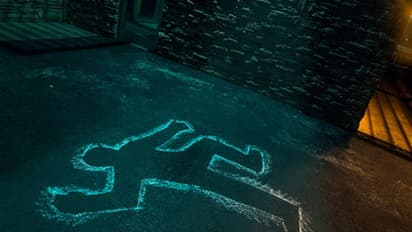 అమెరికాలో మళ్లీ కాల్పులు.. 18 మంది విద్యార్థులతో సహా 21 మంది మృతి.. దుండగుడు కూడా...