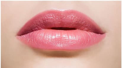 మీ పెదవులే.. మీరెంటో చెప్తాయి తెలుసా..?