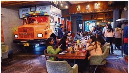 സഞ്ചാരികളേ നിങ്ങള് ഭക്ഷണപ്രിയരാണോ? ഈ ധാബകള് നിങ്ങളെ മാടിവിളിക്കുന്നു!