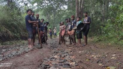 കനത്ത മഴ; കോട്ടൂർ ആദിവാസി മേഖലയിലേക്കുള്ള റോഡ് തകർന്നു, യാത്രാ ദുരിതം