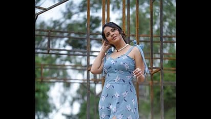 ఘాటు అందాలని వయ్యారంగా ఒలకబోస్తున్న అనసూయ.. హాట్ నెస్ కి ఫిదా కావాల్సిందే