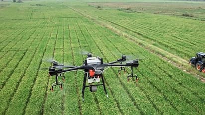 इंडिया में कमाल: अब किसानों के लिए रामबाण बना ड्रोन, खेतों में डालेगा खाद..10 मिनट में ही एक एकड़ कवर