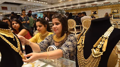 Dhanteras 2021: Do not bring home these 10 things on November 2