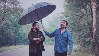 'റാഗിംഗ് ചെയ്യുന്ന സീനിയര്', അരവിന്ദ് സ്വാമിക്കൊപ്പമുള്ള വീഡിയോയുമായി കുഞ്ചാക്കോ ബോബൻ