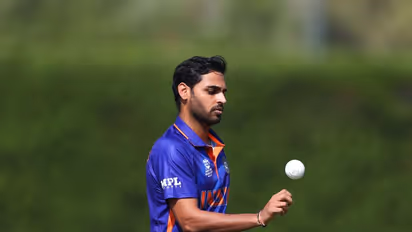 ഈ ഭുവിയെക്കൊണ്ട് 'തോറ്റു'; ഡെത്ത് ഓവറില്‍ വീണ്ടും ഇന്ത്യയെ ചതിച്ച് ഭുവനേശ്വര്‍ കുമാറിന്‍റെ ബൗളിംഗ്