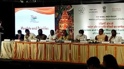 Ahead of Kannada Rajyotsava, language controversy erupts