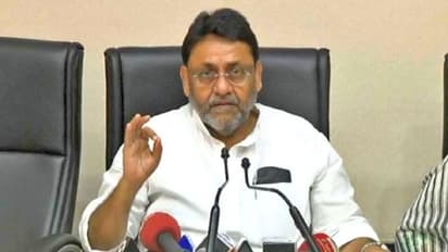 ముదిరిన వివాదం.. ఫడ్నవీస్కు నవాబ్ మాలిక్ అల్లుడు నోటీసులు, క్షమాపణలు చెప్పాలని డిమాండ్