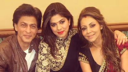 RIP Lata Mangeshkar : ಗೌರಿ ಅಲ್ಲ...  ಶಾರುಖ್ ಜತೆ ವೈರಲ್ ಪೋಟೋದಲ್ಲಿ ಇರುವ ಲೇಡಿ ಯಾರು!