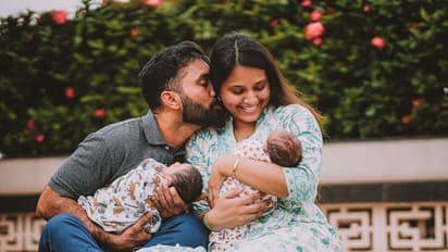 Dinesh Karthik - যমজ বাচ্চার বাবা হলেন কার্তিক, প্রথম বউ ধোকা দেওয়ার পর দীপিকাতেই পেলেন শান্তি