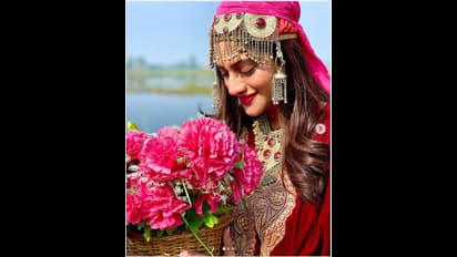 Yashrat : ঈশানকে কোলে আগলে আদর করছে বড় দাদা,  দিওয়ালিতে প্রথমবার দুই ছেলেকে প্রকাশ্যে আনলেন যশ