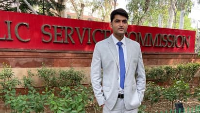 UPSC 2020 टॉपर आदित्य सिंह से जानें, प्रीलिम्स-मेंस और इंटरव्यू के लिए क्या है सबसे जरूरी प्रैक्टिस