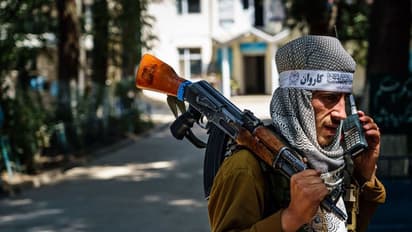 Taliban leader Haibatullah Akhundzada makes first public appearance in Kandahar