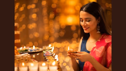దీపావళి హారతులు - లక్ష్మీ పూజల ముహూర్తాలు