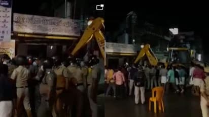 ബിജെപിയുടെ വട്ടിയൂർക്കാവ് നിയോജക മണ്ഡലം ഓഫിസ് പൊലീസ് പൊളിച്ചു നീക്കി