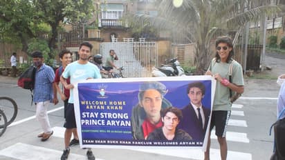 Aryan Khan in Mannat: Fans celebrate on the road, Twitter goes on a frenzy
