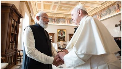 పోప్ ఫ్రాన్సిస్‌తో ప్రధాని మోడీ భేటీ.. భారత్‌కు ఆహ్వానం