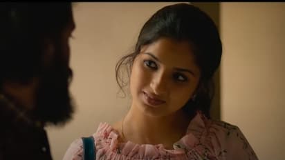 'ഇല പെയ്ത് മൂടുമീ'; സിതാരയുടെ ആലോപനത്തില് ആസിഫ് അലി ചിത്രത്തിലെ ഗാനം: വീഡിയോ