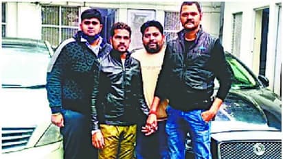 മോഷണശേഷം രക്ഷപ്പെടാൻ ജാഗ്വാർ; കളവുമുതൽ കൊണ്ട് ജനസേവനം; ഇതാ 'ബിഹാറിലെ കായംകുളം കൊച്ചുണ്ണി'!