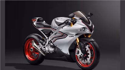 നോർട്ടൺ V4SV സൂപ്പർബൈക്കുമായി ടിവിഎസ്