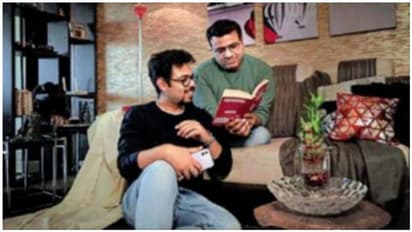 8 ஆண்டுகளாக ஒன்றாக வசிக்கும் ஓரினச் சேர்க்கை தம்பதி... கணவன் -மனைவியாக அதிகாரப்பூர்வ அறிவிப்பு..!