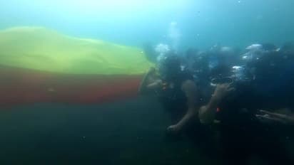 ಸಮುದ್ರದಾಳದಲ್ಲಿ-ಆಕಾಶದೆತ್ತರದಲ್ಲೂ ಹಾರಿದ ಕನ್ನಡದ ಬಾವುಟ