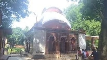 Kali Puja 2021- নির্দেশ দিয়েছিলেন বামাক্ষ্যাপা, ৩০০ বছর ধরে পশ্চিমমুখে বসিয়ে মা কালীর পুজো হয় বড়ঞায়