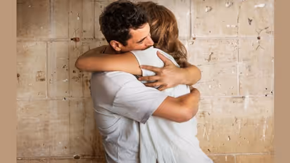 Relationship Tips : সঙ্গমের ইচ্ছা বাড়াতে রাতে ঘুমানোর সময় করুন এই কাজ, জানাল গবেষণা