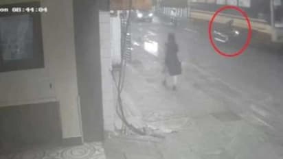 ஐ.டி. ஊழியருக்கு எமனாக மாறிய பள்ளம்.. அரசு பேருந்து சக்கரத்தில் சிக்கி தலைநசுங்கி உயிரிழந்த பரிதாபம்..!