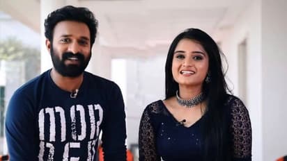 'ശിവാഞ്ജലി ഇനി പുതിയ ഗെറ്റപ്പിലോ', തരംഗമായി സാന്ത്വനം താരങ്ങളുടെ പുതിയ ലുക്ക്